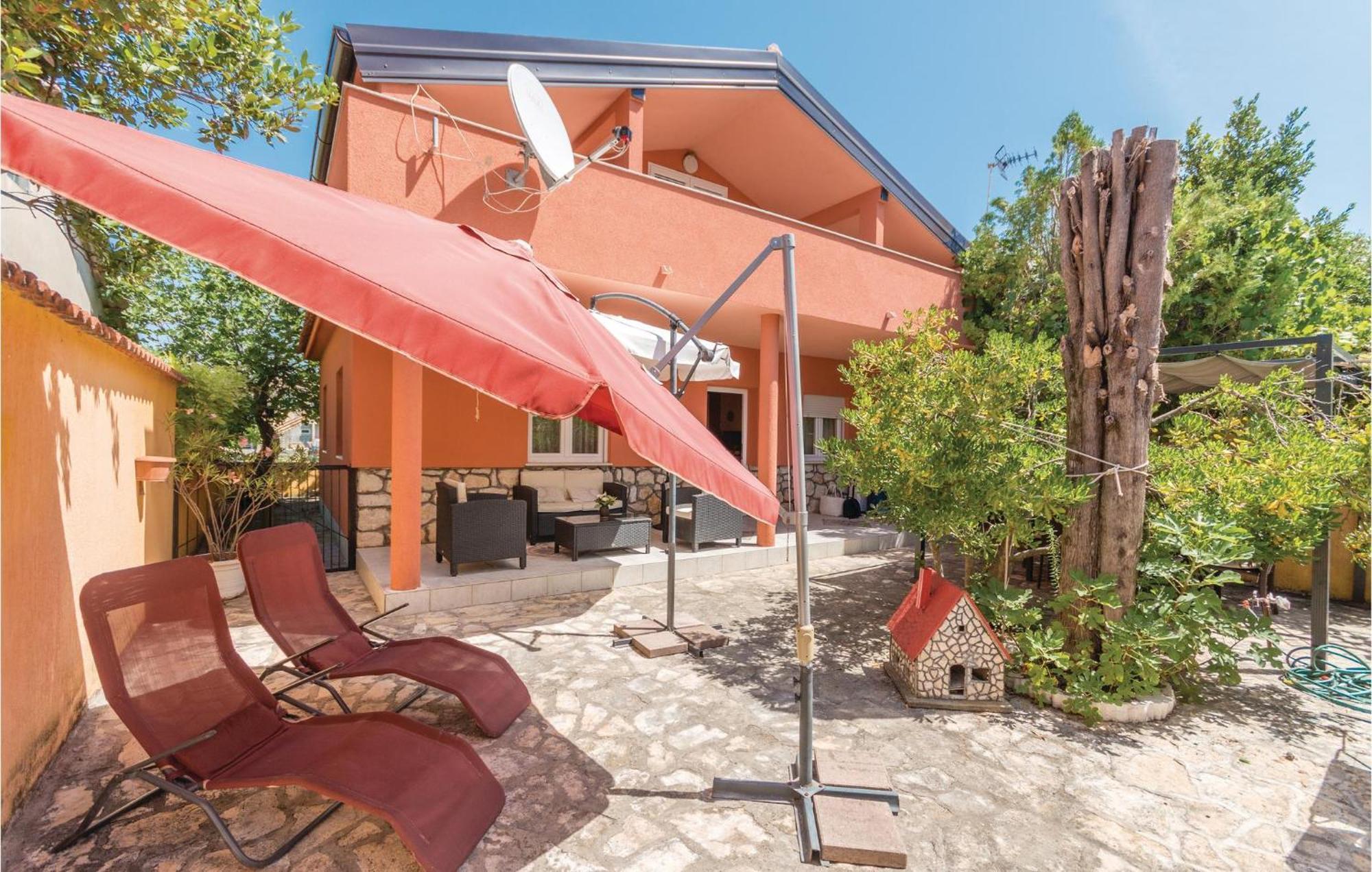 Cozy Home In Vrsi With Wifi מראה חיצוני תמונה